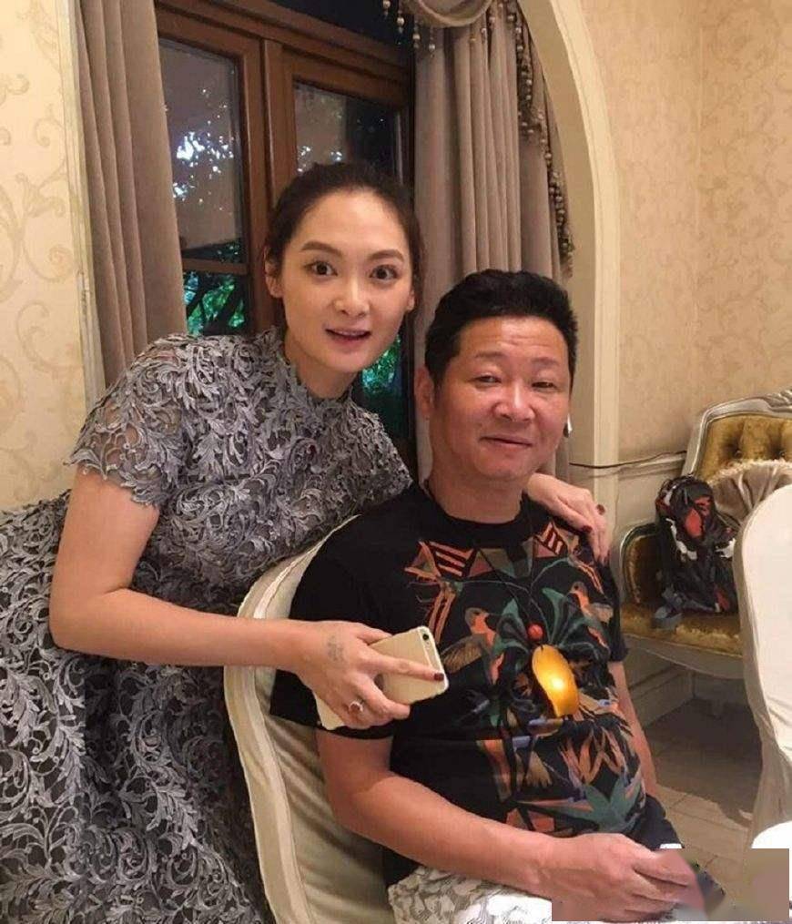 这4位丑男演员,娶的老婆咋一个比一个漂亮?_林永健_角色_生活