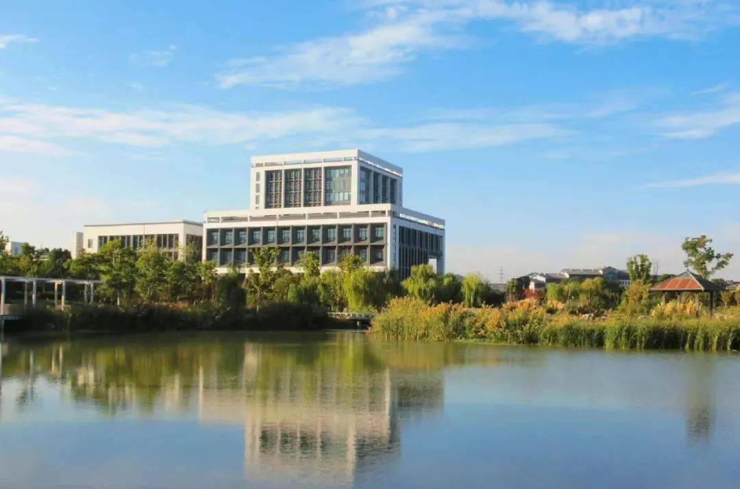 苏州科技大学石湖校区图片
