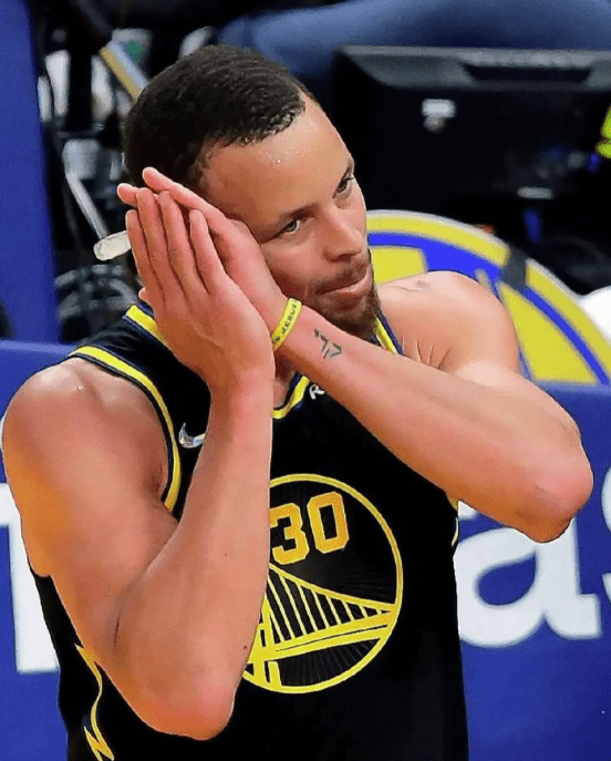 你来捡个总冠军给我看看!历史上的今天,库里引爆nba!_勇士_克莱_比赛