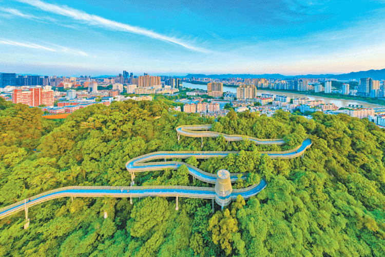 金牛山福道.记者 林双伟摄碧波荡漾的闽江,浸润八闽首府.