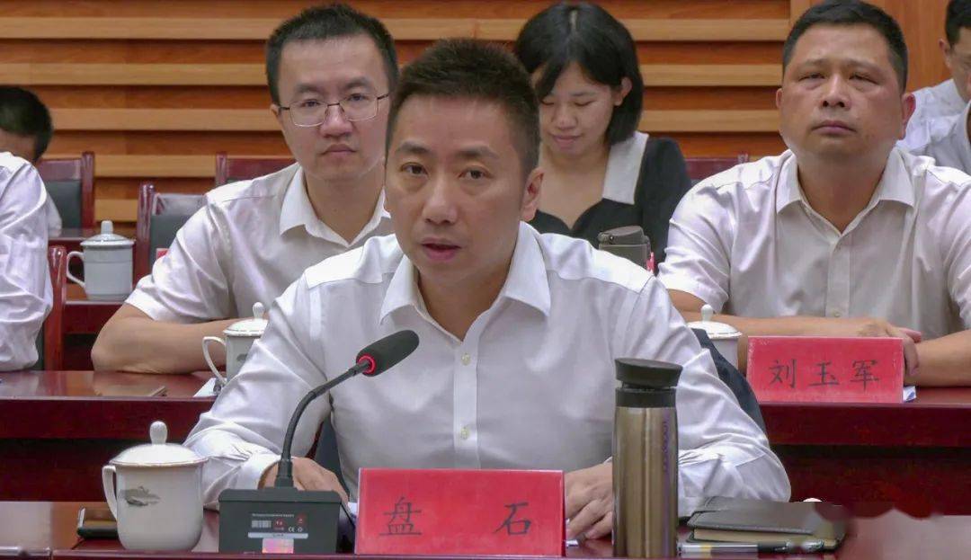 天柱县委副书记,县长赵明波,县领导邓伟文,王力及锦屏县,黎平县政府