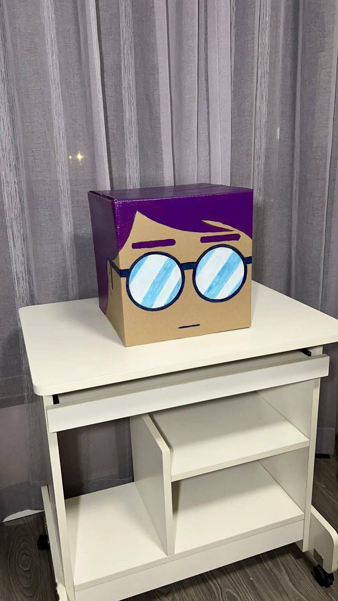 阿宅纸箱头套,隔离世间喧嚣