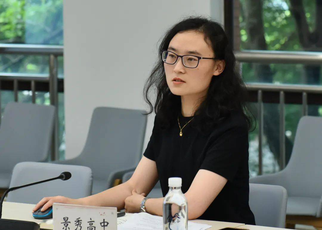 接着,曙光中学副校长邵晶晶,四附中教导主任富正华,奉城高中副校长卫