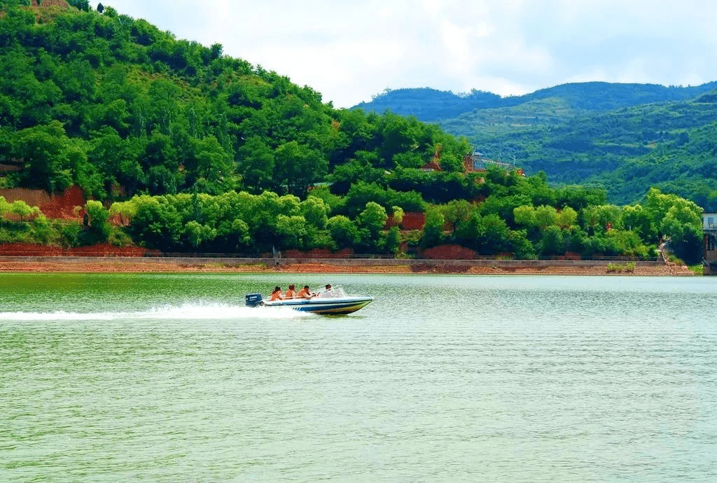 向云端,礼县的风带你漫享夏日风光_香山_夏天_草原
