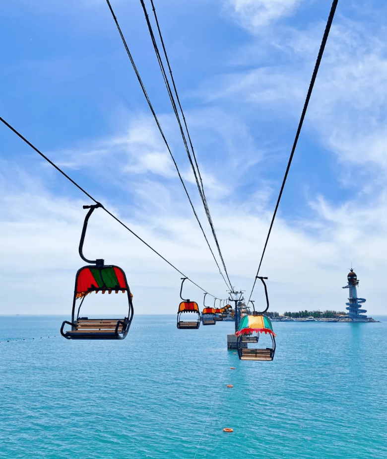 仙螺岛登上游轮,尽情领略海上风光,享受豪华设施带来的舒适体验,畅游