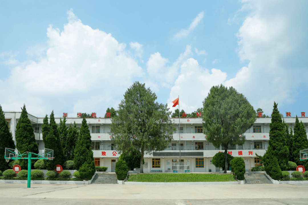 毕节这所中学改扩建!预计年底投用!_项目_朱昌_运动场