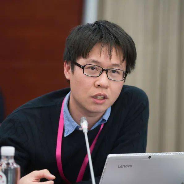 黄锐杰,人文学者,批评家.丁雄飞,影评人,澎湃新闻记者.