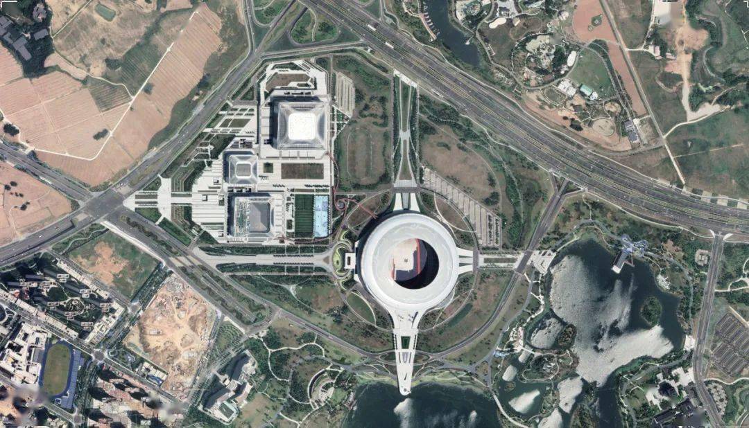 过去几十年的卫星影像