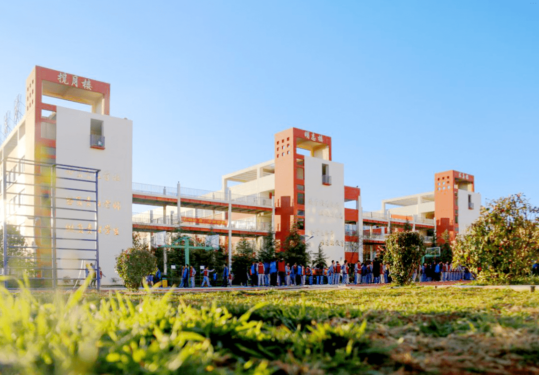 昆明呈贡长水实验中学2023年新高一跨地州招生咨询工作正式启动_办学