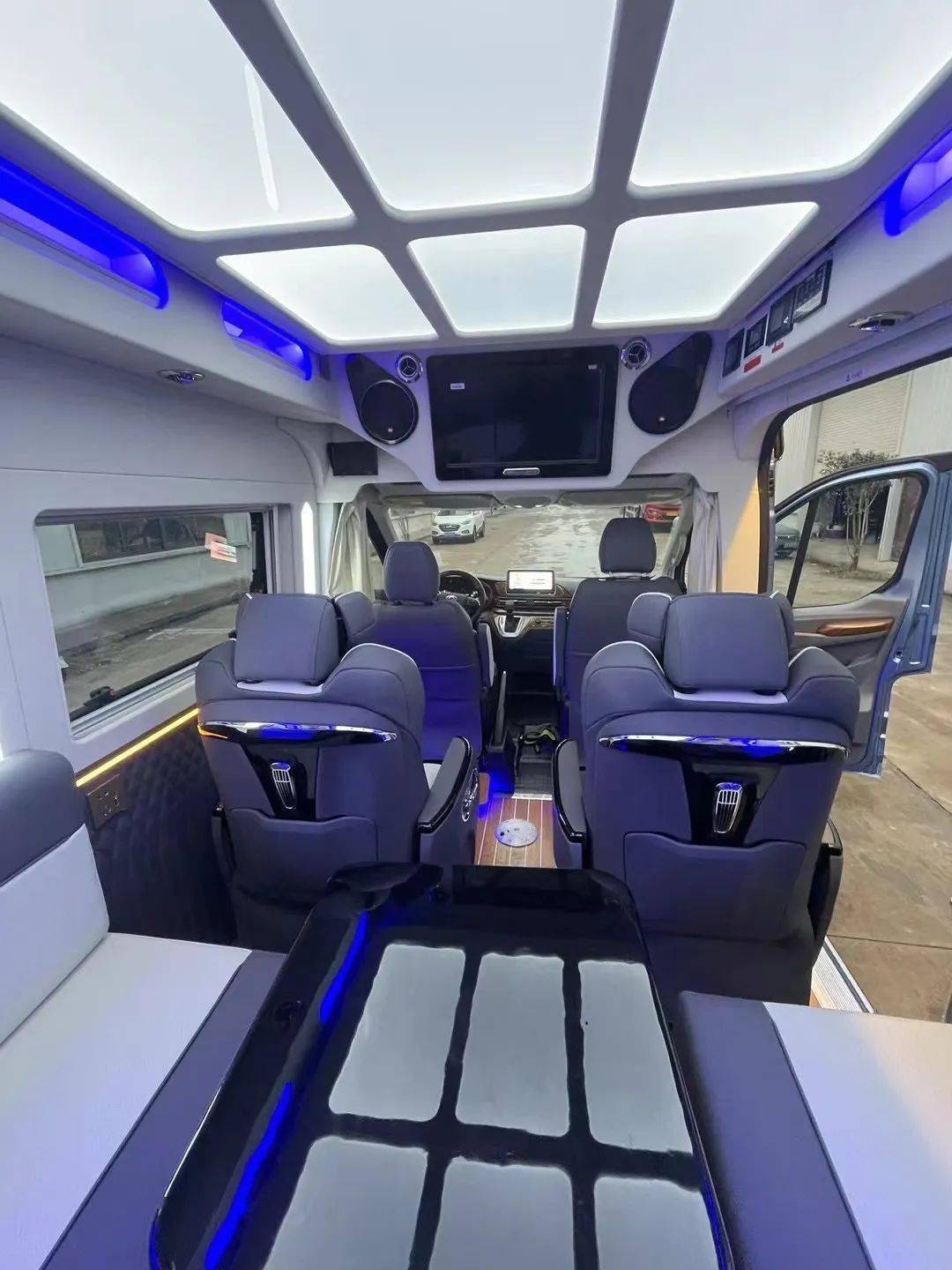 悦胜大通V90B型 双航空座椅+升降吊床+后置厨卫布局 轻奢内饰 质感商务_搜狐汽车_搜狐网