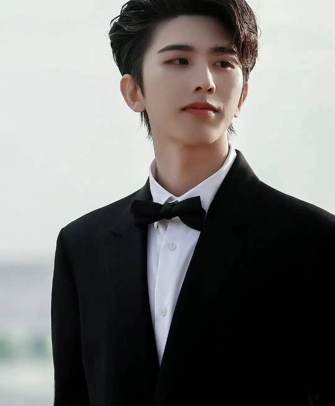 一问一答 | 蔡徐坤,c位小生,赵丽颖张艺谋,赵露思,白敬亭宋轶,跑男