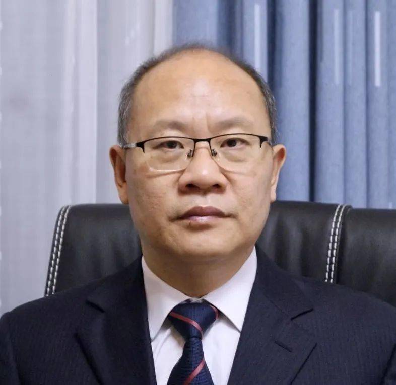 教育学院(师范学院)马凤岐院长教育是国家优先发展的事业,教师队伍