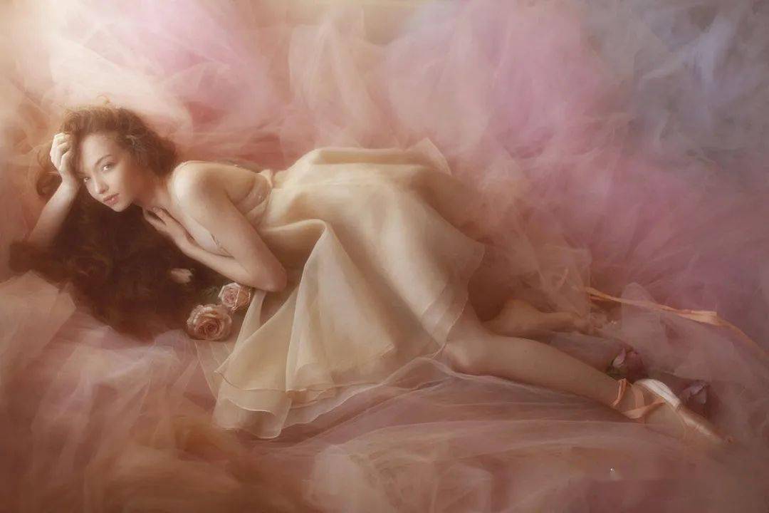 法国摄影师维维列·玛克摄影美女_少妇