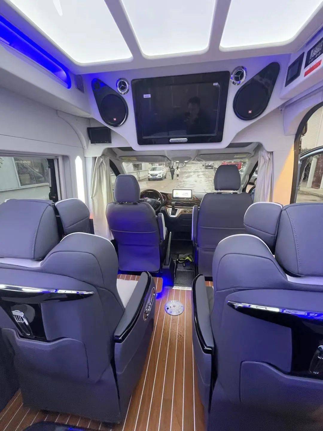悦胜大通V90B型 双航空座椅+升降吊床+后置厨卫布局 轻奢内饰 质感商务_搜狐汽车_搜狐网