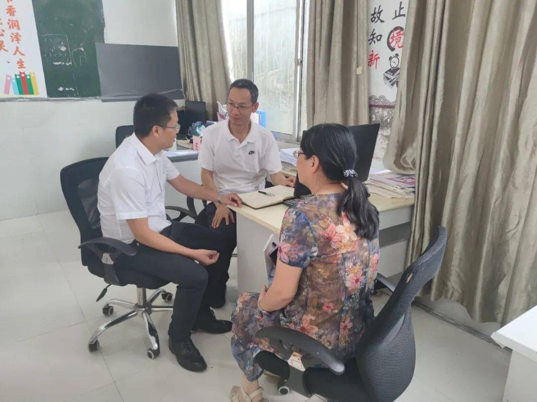 跨越山海,携手并进——记首师大附中高三年级赴贵州