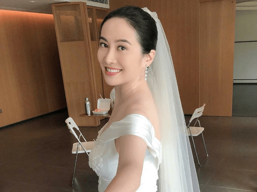 原tvb花旦叶璇"翻车",为蹭流量使出杀手锏,观众们不理解_直播_网友_女