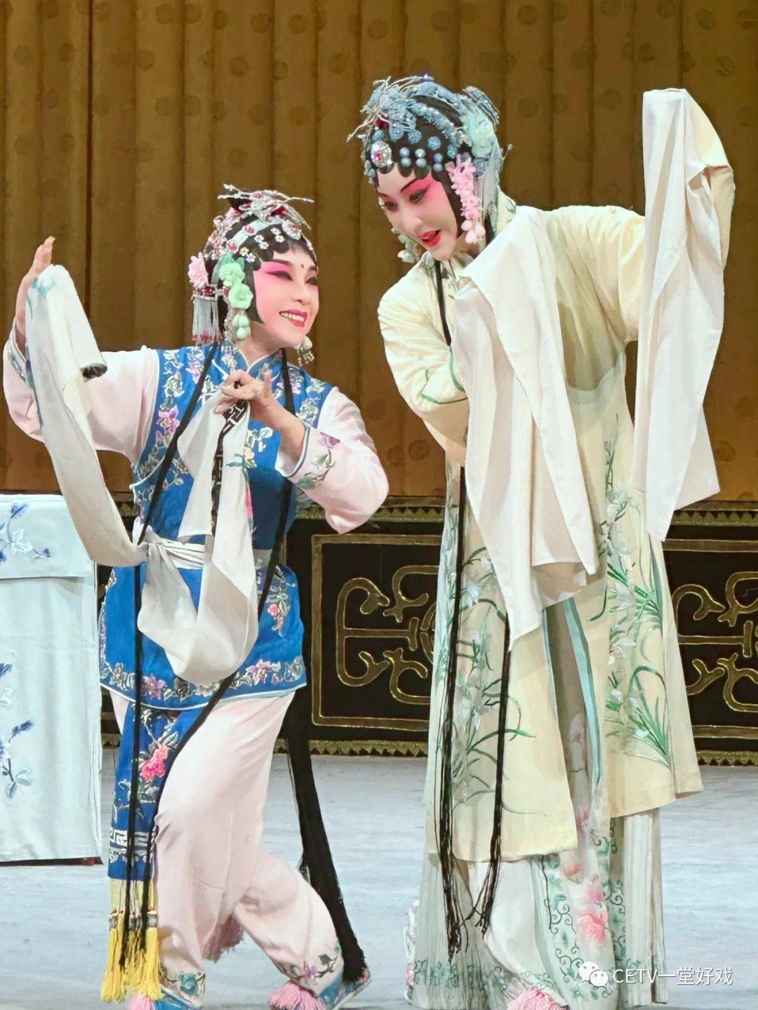 绕地游花似流转 集贤宾回眸情牵 —— 记北昆名旦顾卫英倾情演出经典