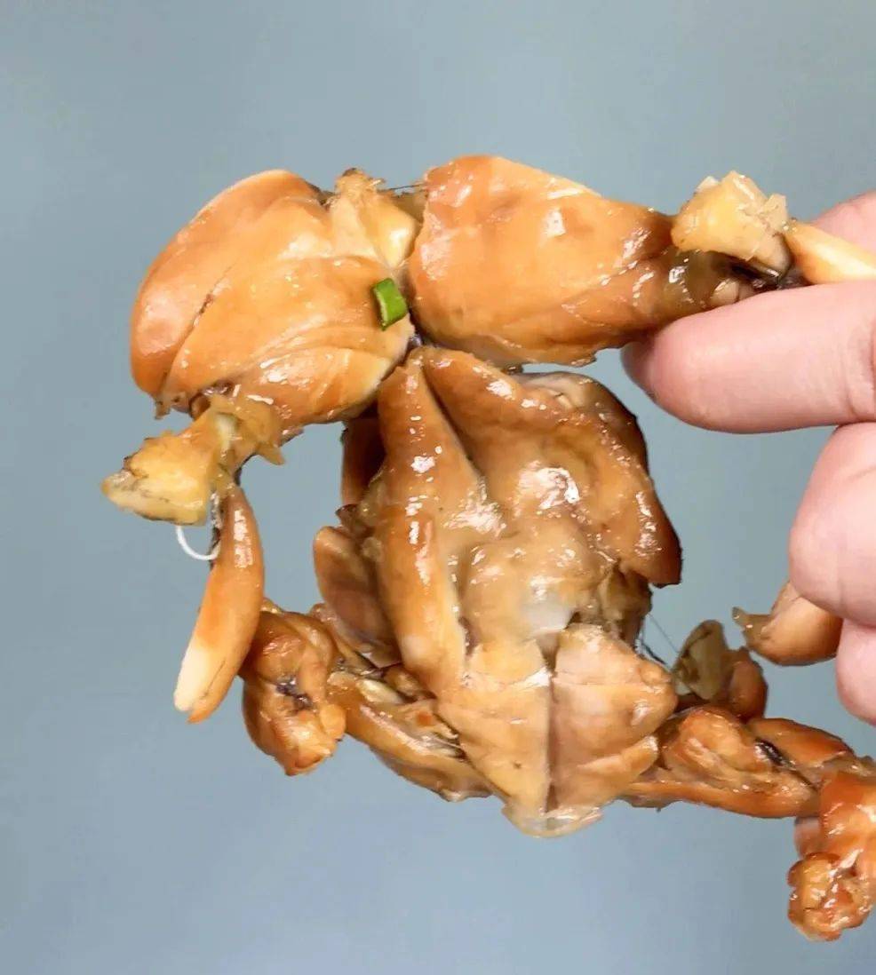 青浦练塘镇:人气美食"熏牛蛙",真是绝绝子_拉丝_美味_味道