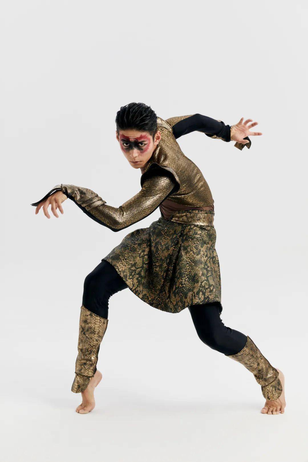 王亚彬最新作品舞剧《西游》——听悟空讲述一生爱恨过往_天桥_舞蹈