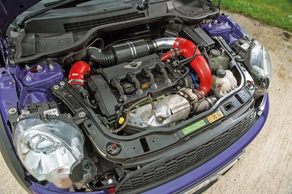 了这个问题,如果不加以处理,噪音会变得更大,最终导致发动机顶部损坏