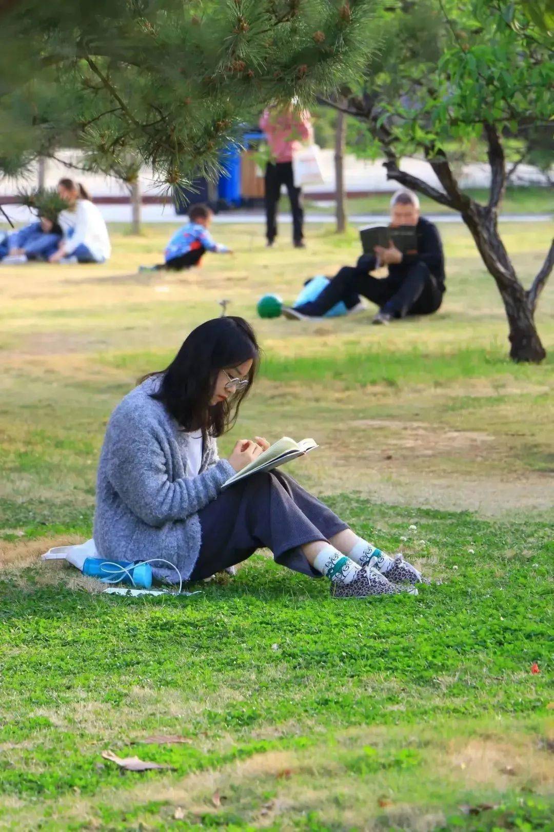 穿行摒棄浮躁 沉澱心情學 