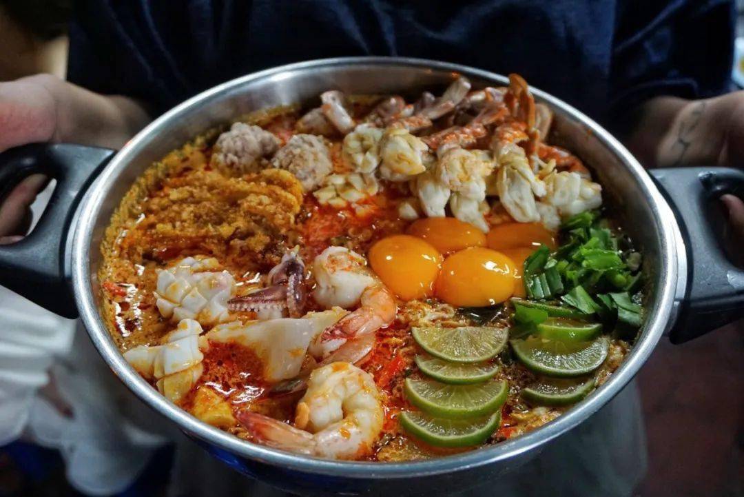 出门旅行,博主们都是怎么找到好吃的的?_餐厅_上海_美食