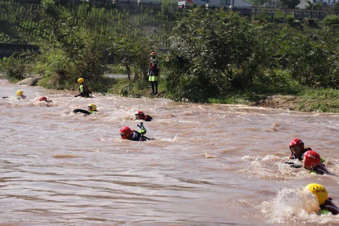 激流泳姿抛绳救援入水平跳活饵救援翻舟自救irb驾驶死亡v字脱困桥梁