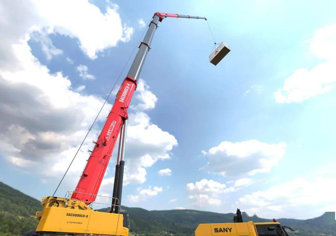 600吨级吊车再迎新品,官方形容:性能彪悍,走位灵活,效率出众_搜狐汽车