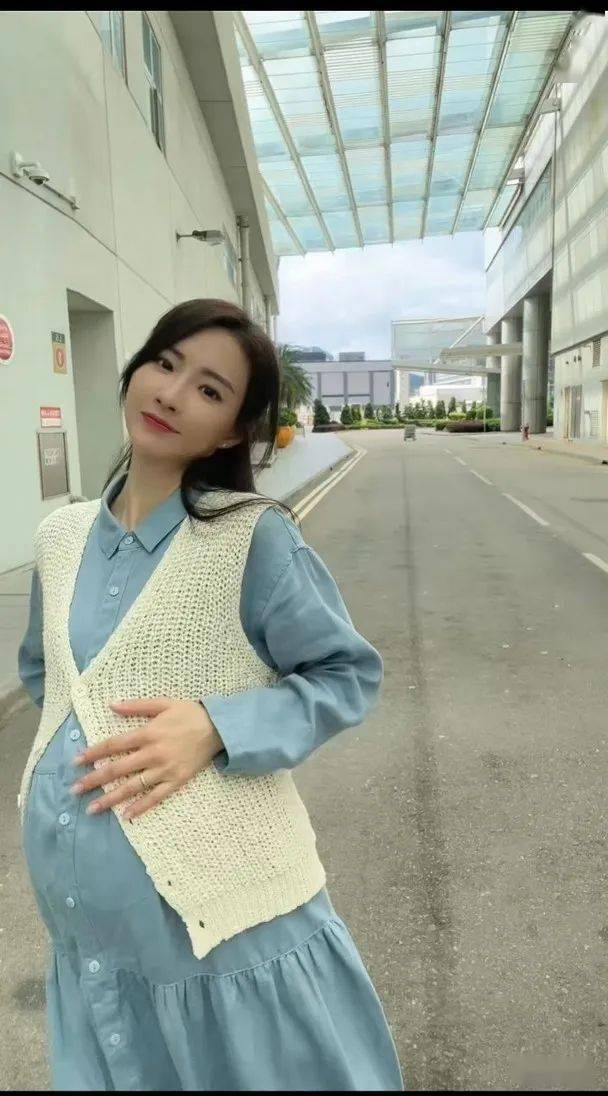 菊梓乔"佗b"标汗:生仔冇所谓!_大肚婆_剧中_情绪