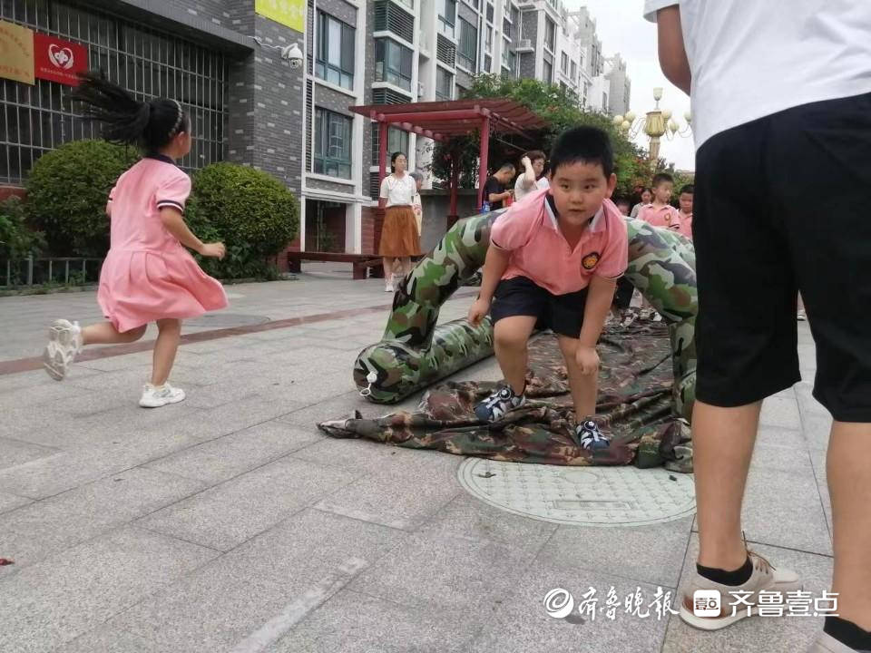 泰山区财源街道更新社区开展幼儿户外国防教育主题游戏活动 齐鲁 实践 文明