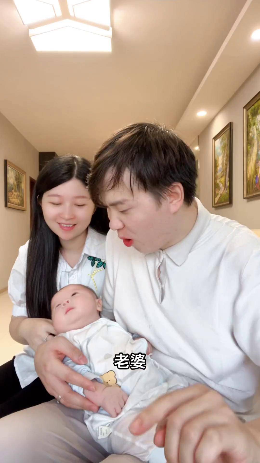 虎牙哥教小虎牙出生就要自食其力自力更生了,以后读书的钱都让小虎牙