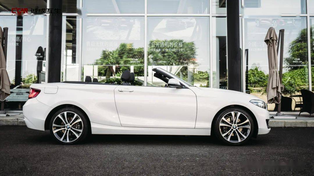 1万公里上牌时间:2021-01宝马2系 225i 敞篷轿跑车 运动设计