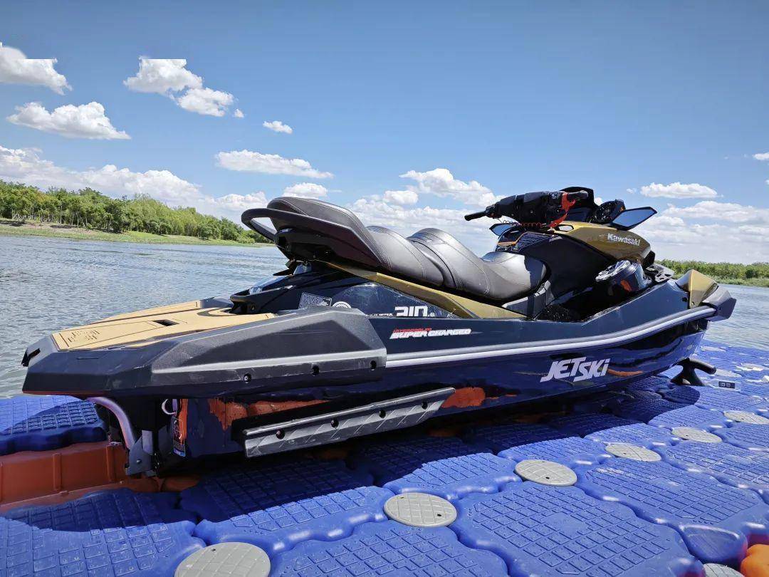 水面也是川崎主场——体验310匹的jet ski ultra 310 lx_搜狐汽车