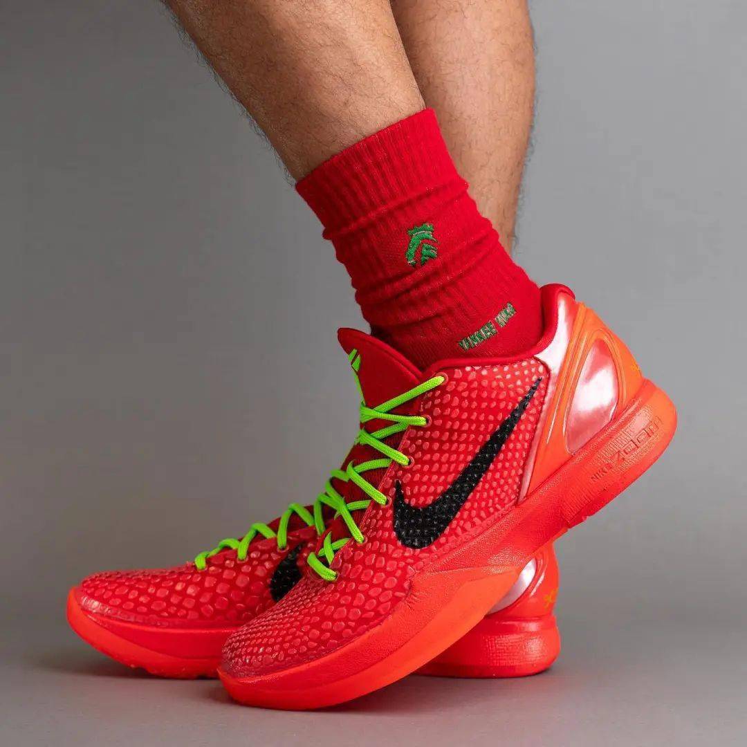 kobe 6「反转青蜂侠」上脚太帅了!_via_网络_版权