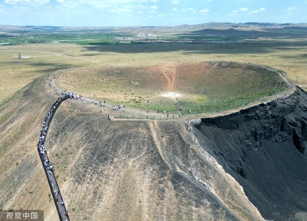 乌兰哈达火山群海拔图片