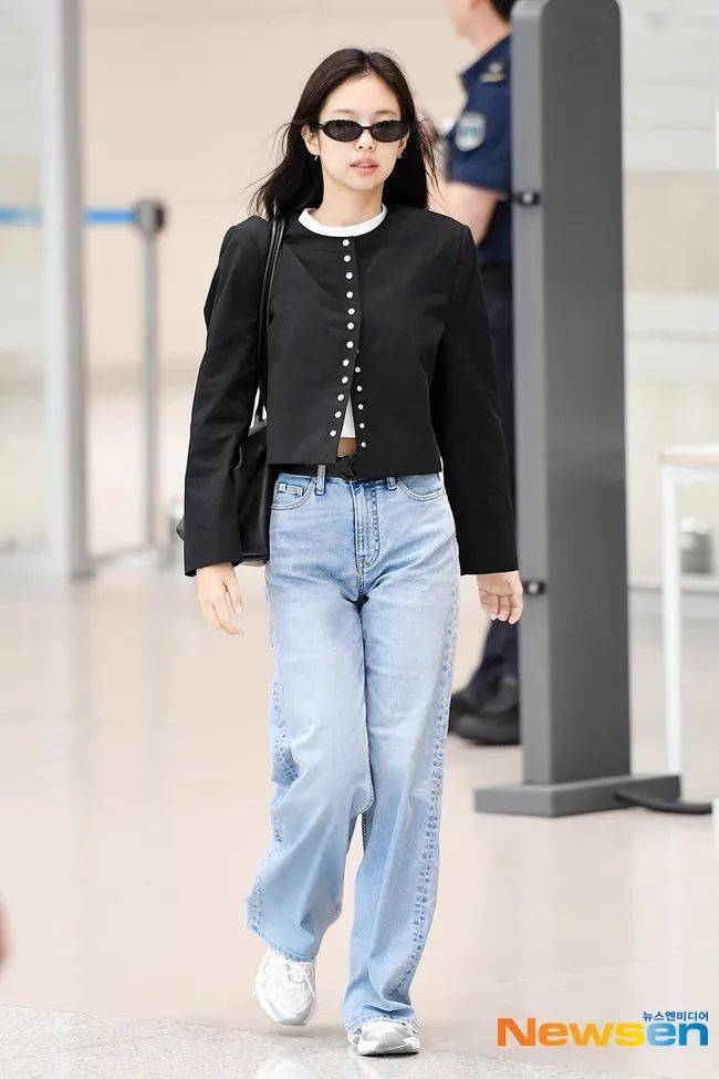 最新jennie的机场照