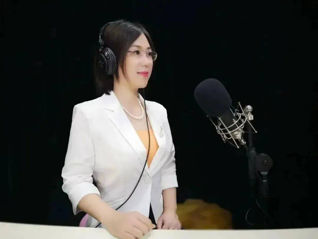 程奇伟 汤建国常备主播枫韵 陈凤 清浅 芝兰 w任然 雨涵 可欣 草原