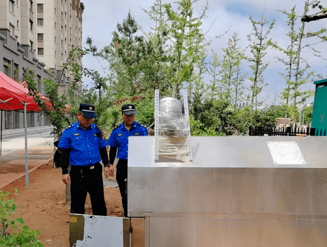 初村镇:整治"油烟味,让"烟火气"更清新_烧烤_执法中队_群众