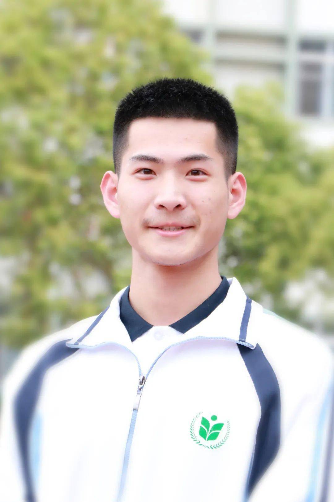 广元外国语学校斩获6个清华北大_热烈祝贺_同学_大学