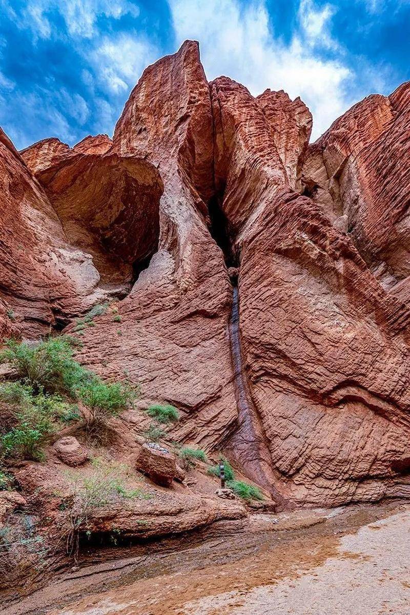 克孜利亚 新疆库车大峡谷_龟兹_古丝绸之路_山崖