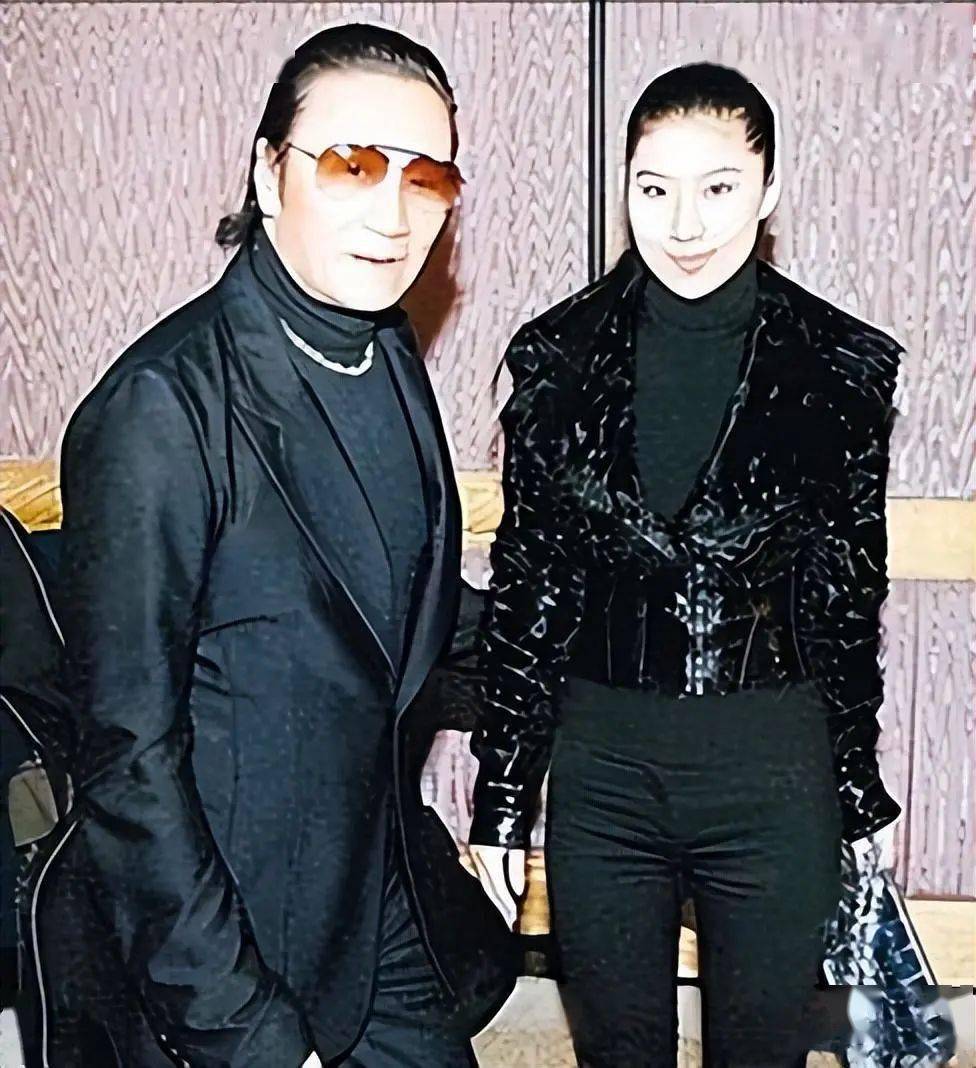 被谢贤养了12年,用青春换来2000万,如今38岁的coco怎么样了?