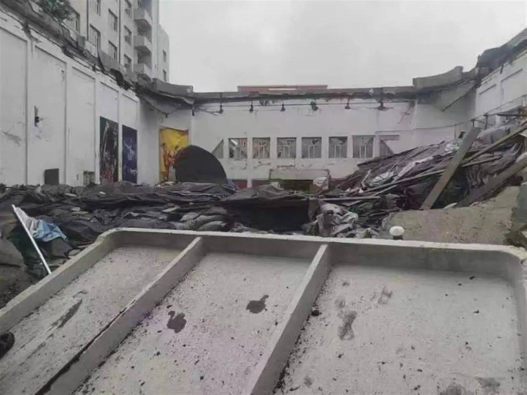 痛心！已致10人死亡！坍塌原因公布→