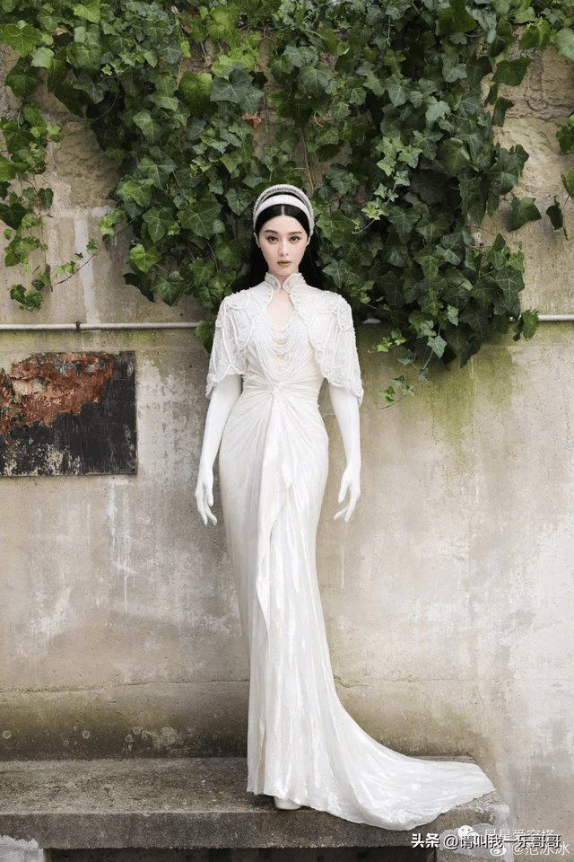 之后,范冰冰出演了众多受欢迎的电视剧和电影作品,如《还珠格格》