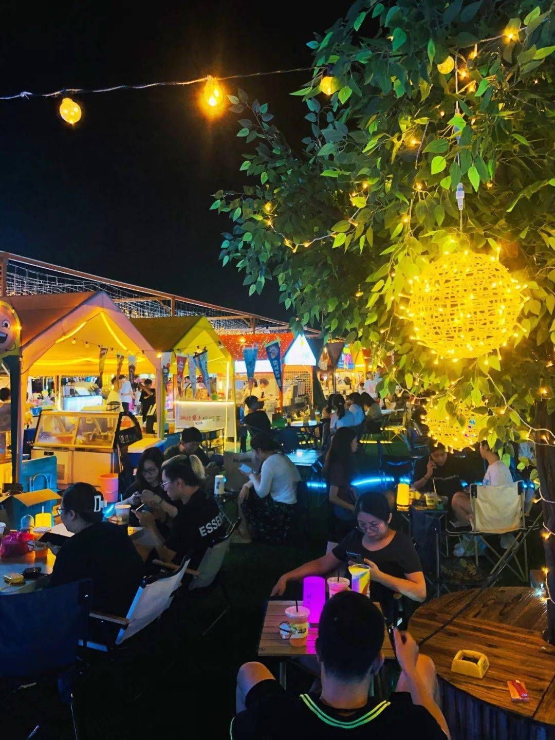 佛山这个夜市是真宝藏05 | 我要上佛山发布_小城_夜生活_夜晚