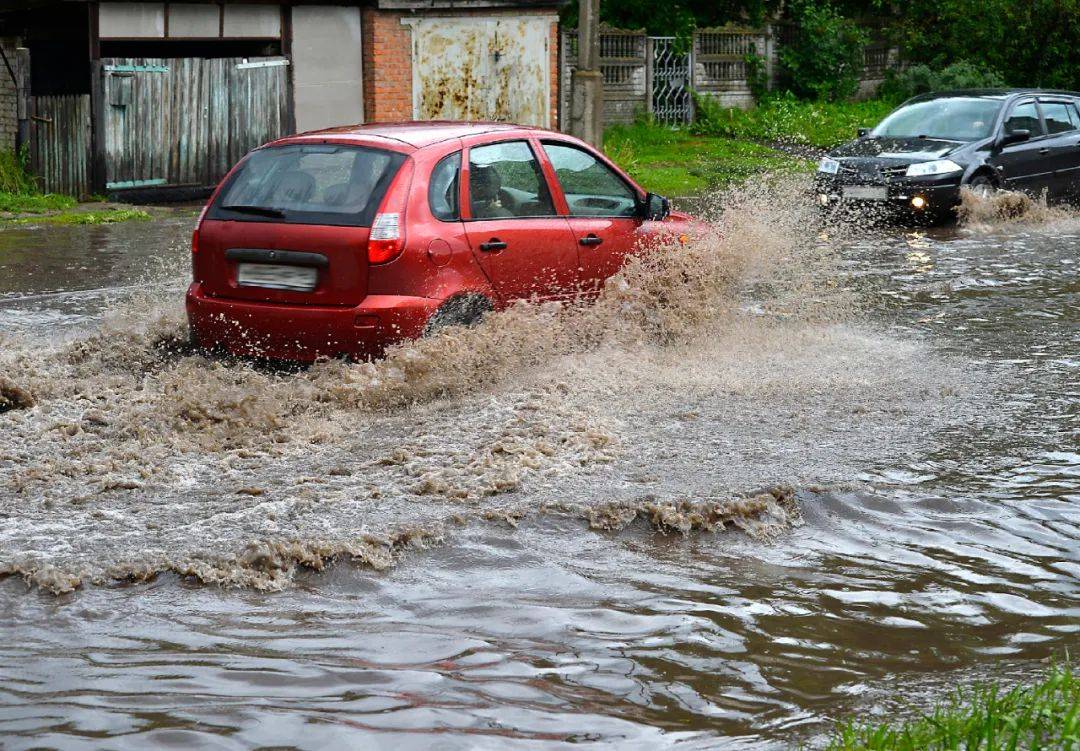 【科普益智益民】新能源汽车遇到暴雨和积水怎么办?_搜狐汽车_搜狐网