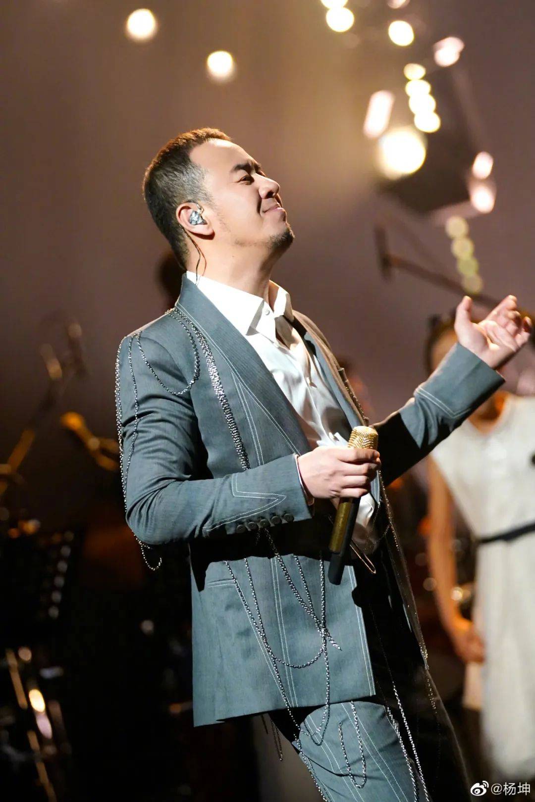 杨坤回应了