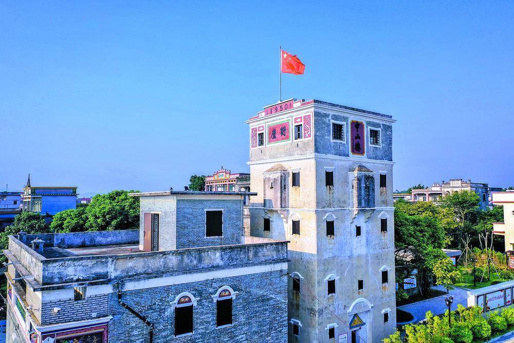 开平碉楼首现话剧舞台 侨乡"历史丰碑" 记述红色往事_建筑_华侨_中国