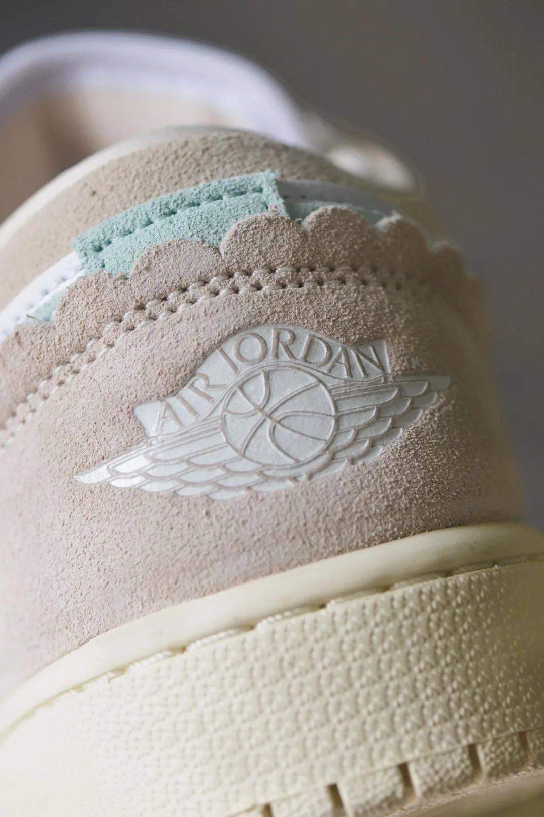 jordan 1 low se gs "guava ice"|soar 限量发售_的设计_少女_鞋带