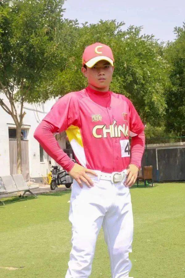 助理教练_孙岭峰_八角