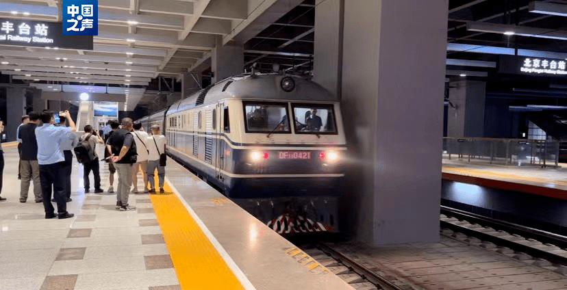 z180,k396,k1178乘客讲述脱险经过→_旅客_北京_次列车